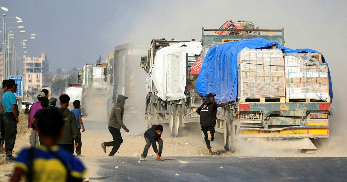 53 ארגונים בינלאומיים נגד ביטול הרישיונות לעמותות בעזה ובגדה: מספקות סיוע מציל חיים – מדיני ביטחוני
