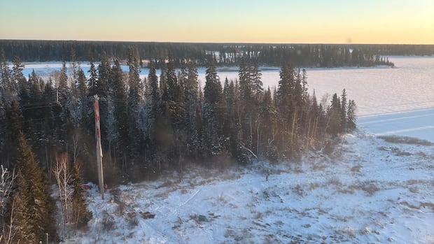 Thousands evacuated from Pimicikamak Cree Nation after homes, water treatment plant damaged in power outage