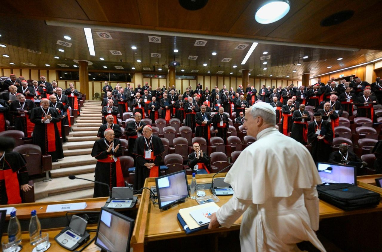 Pope at Consistory: It’s not the Church that attracts but Christ