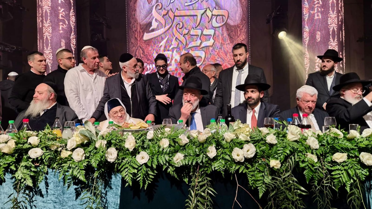 “ערוץ 12 פגעו בכבודו”: ההחלטה החריגה של דרעי בהילולת הבבא סאלי