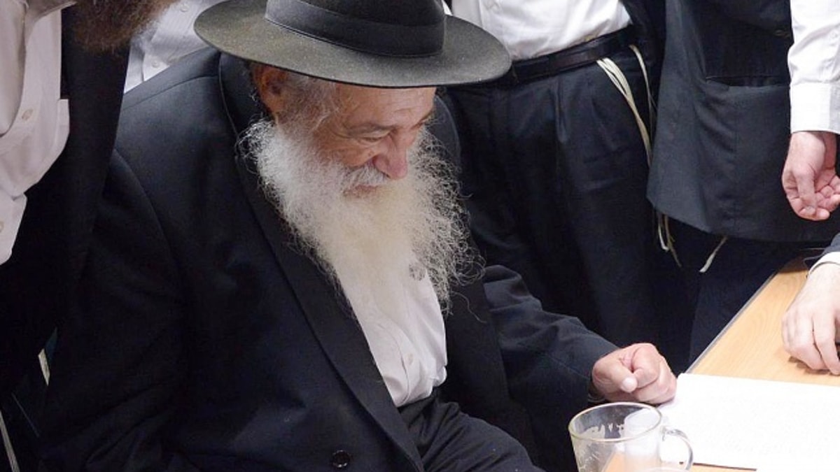 קריאה נגד יריקות על כמרים: רבנים מגנים חילול השם בירושלים