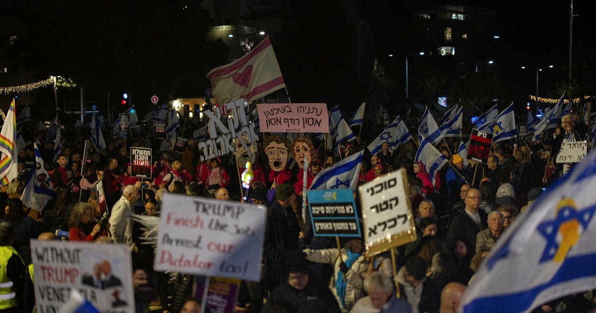 שישה פעילי ימין, בהם מרדכי דוד, עוכבו בהפגנה נגד הממשלה בכיכר הבימה – פוליטי שישה פעילי ימין, בהם מרדכי דוד, עוכבו בהפגנה נגד הממשלה בכיכר הבימה – פוליטי