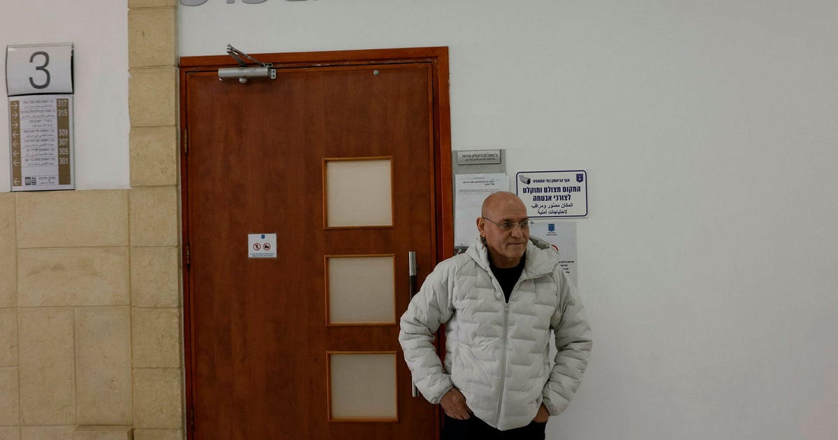 חוקר בתיק 4000: ייתכן שהיה צריך להקריא לנתניהו בחקירותיו אזהרה על עבירת השוחד – משפט נתניהו