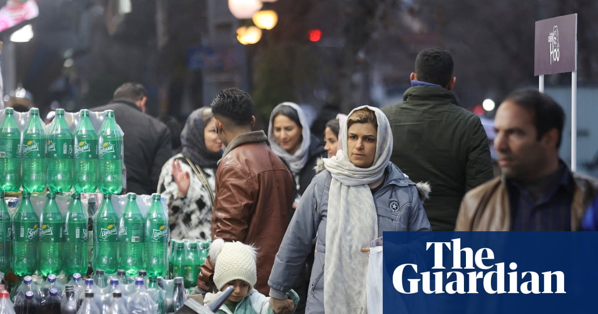 Iran to try risky economic concessions as it attempts to quell protesters’ anger | Iran Iran to try risky economic concessions as it attempts to quell protesters’ anger | Iran