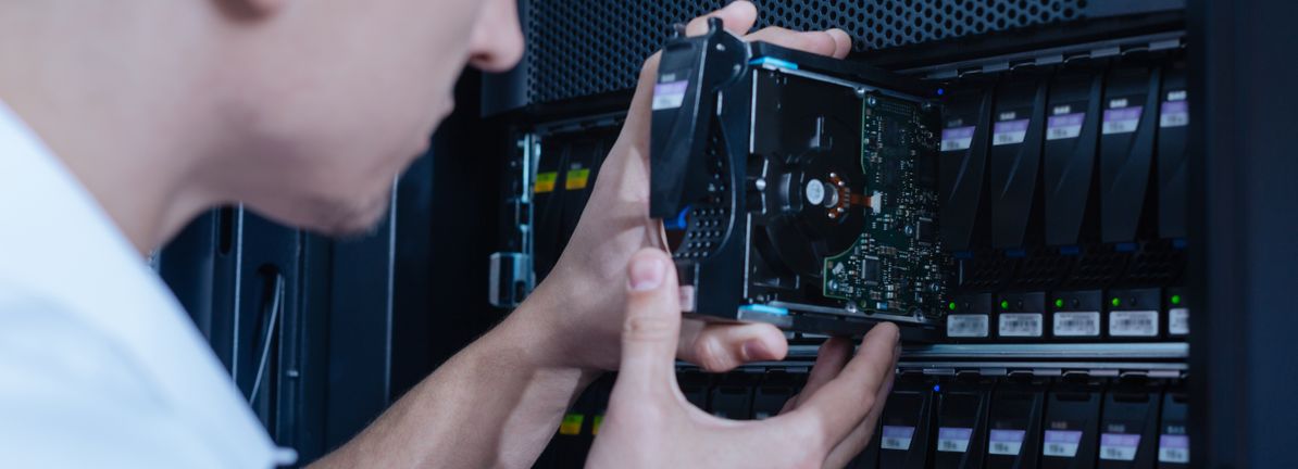 Assessing Pure Storage (PSTG) Valuation After Mixed Short And Long Term Share Returns