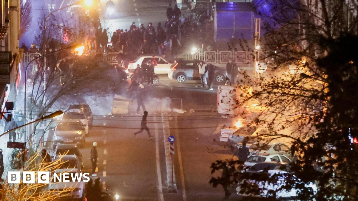 Jeremy Bowen: Authoritarian regimes die gradually then suddenly, but Iran is not there yet Jeremy Bowen: Authoritarian regimes die gradually then suddenly, but Iran is not there yet