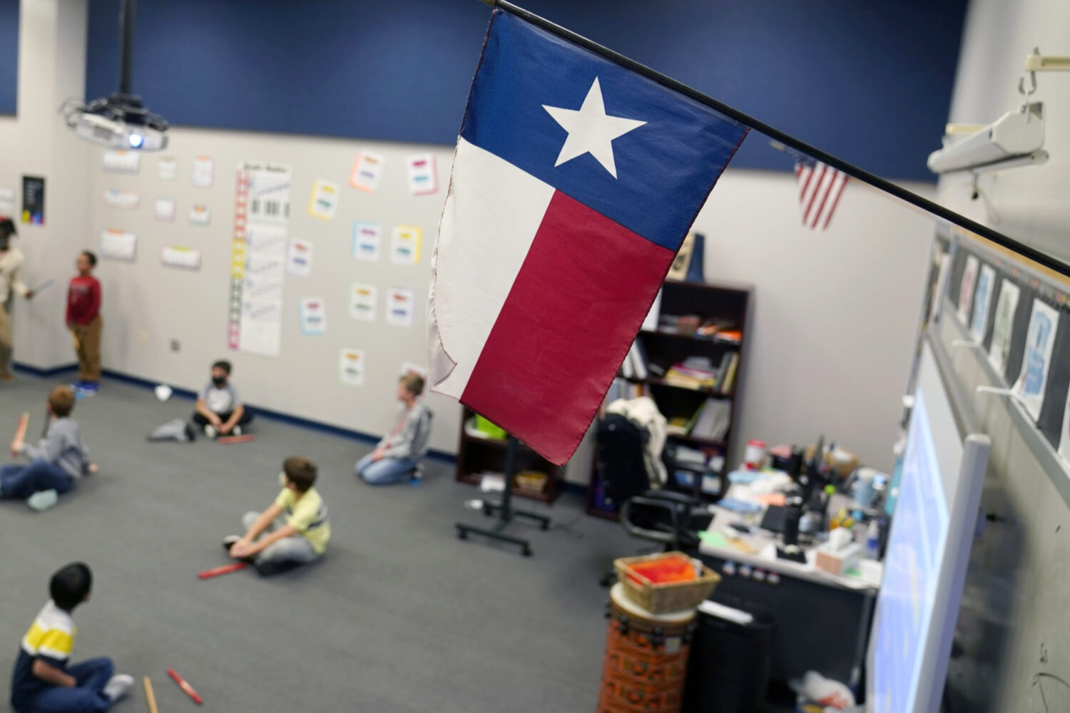 More than 160 Texas faith leaders urge school boards to oppose setting aside time for prayer, Bible readings – Houston Public Media