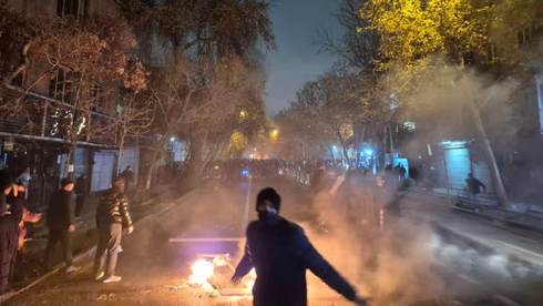 Hospitals overflow; boy, 5, shot dead in mother’s arms as Iran crackdown intensifies