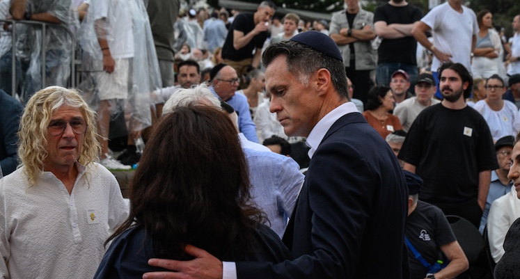 The Question of Jewish Armed Self-Defense – Commentary Magazine