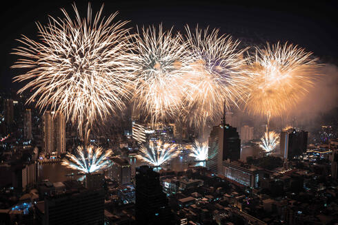 The world welcomes 2026 with fireworks, drone shows and moments of silence The world welcomes 2026 with fireworks, drone shows and moments of silence