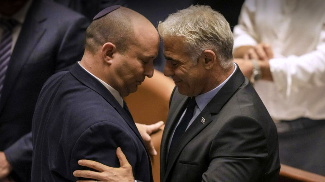 ביום ראשון בוועדת השרים: “חוק בנט-לפיד” והמהלך להחזרת החרדים