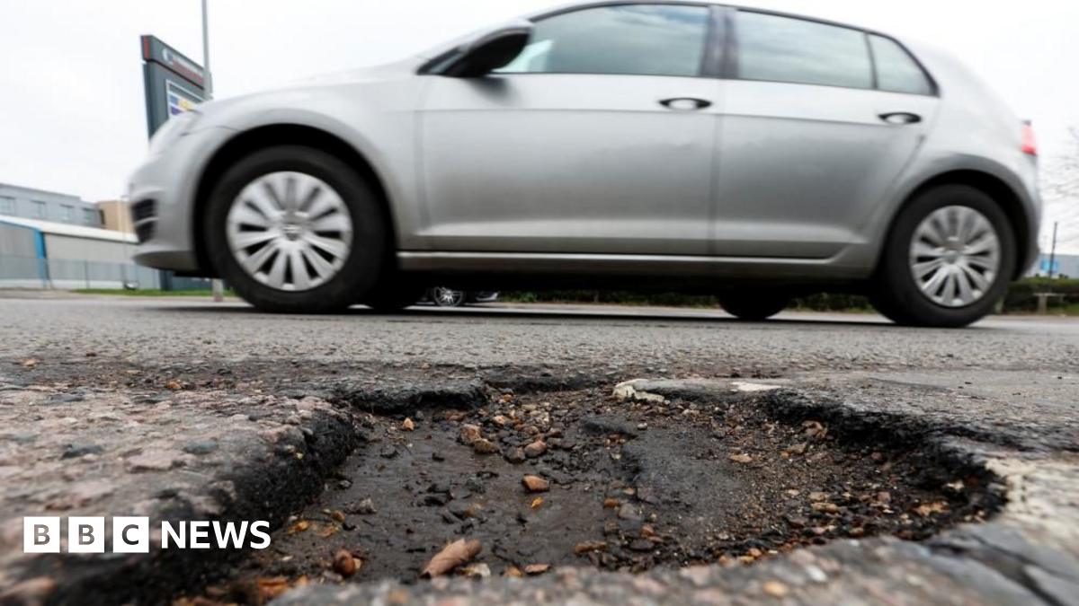 Potholes map rates council road repair progress Potholes map rates council road repair progress