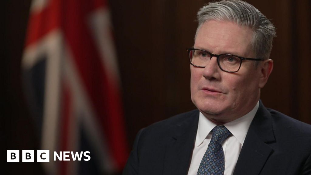 Starmer won’t be drawn on whether US strikes on Venezuela broke international law Starmer won’t be drawn on whether US strikes on Venezuela broke international law