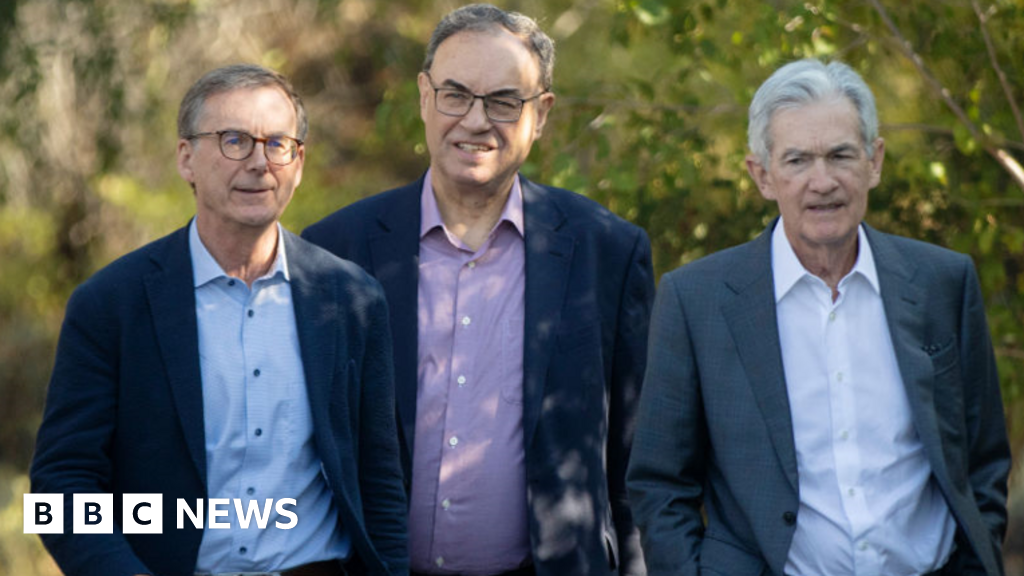 World central bank chiefs declare support for US Fed chair