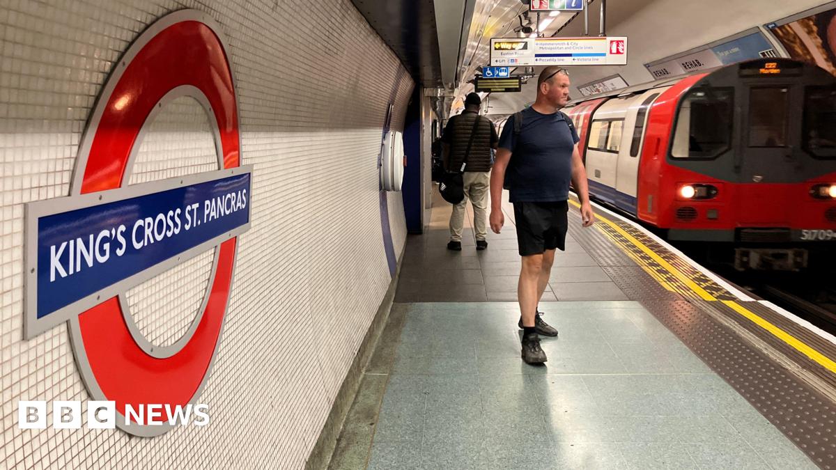 No weekday Northern line Tubes via Bank after 22:00
