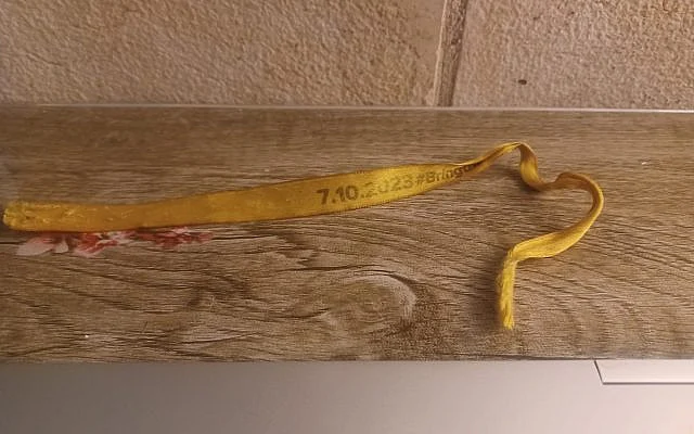 The Blogs: The ties that bind, the chains unbroken | Mori Sokal The Blogs: The ties that bind, the chains unbroken | Mori Sokal