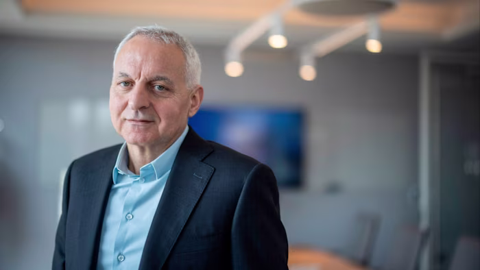 Rolls-Royce proposes multimillion pound bonus boost for chief executive Rolls-Royce proposes multimillion pound bonus boost for chief executive