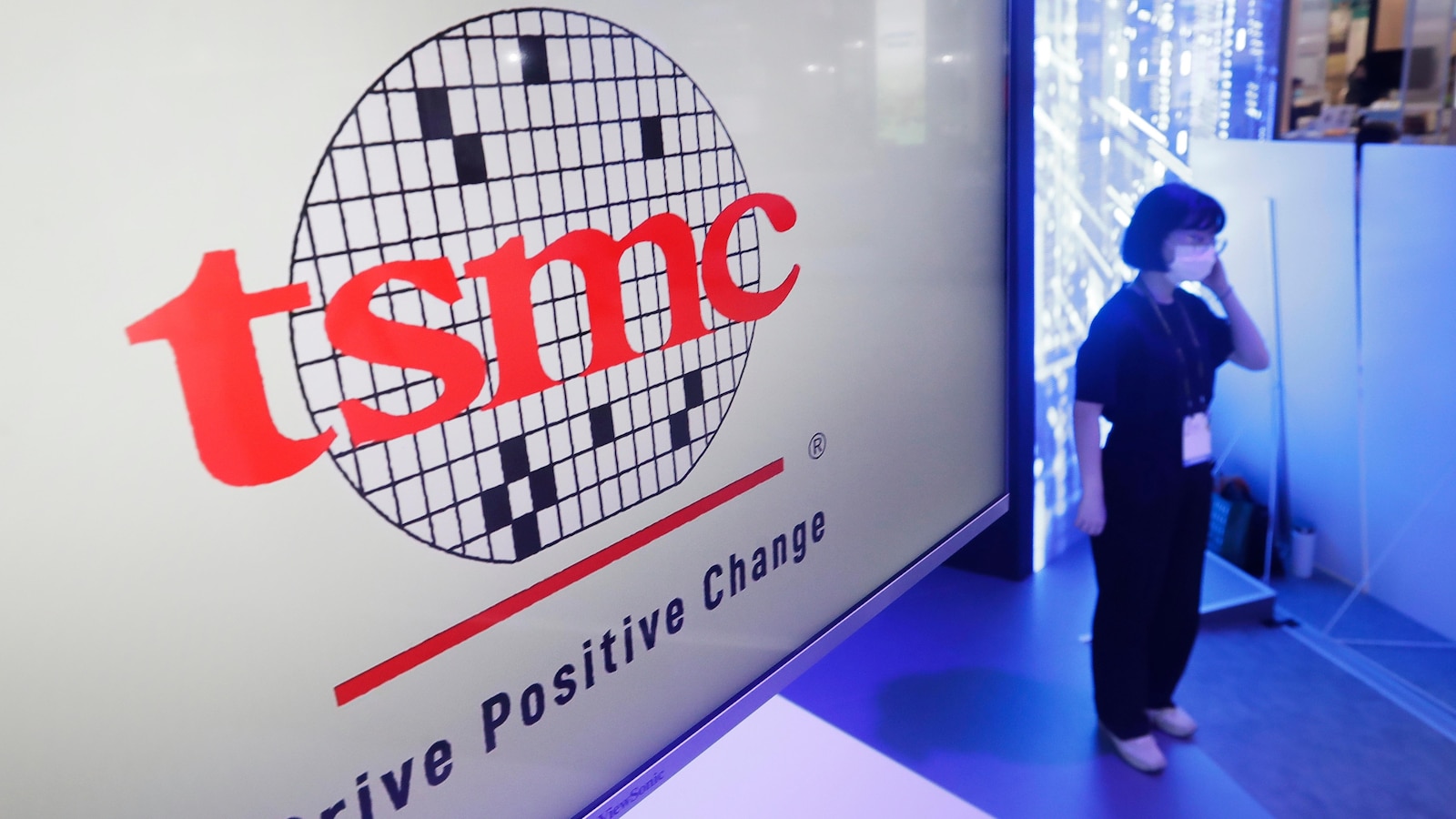 Taiwan computer chip maker TSMC to expand investment as profit jumps 35% Taiwan computer chip maker TSMC to expand investment as profit jumps 35%