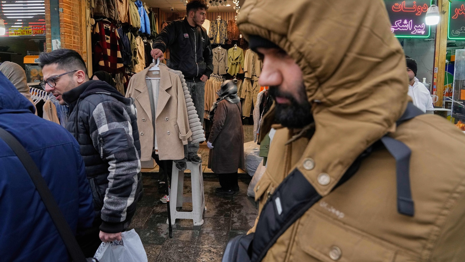 Internet shutdown squeezes Iran’s ailing businesses already hurt by crashing currency Internet shutdown squeezes Iran’s ailing businesses already hurt by crashing currency