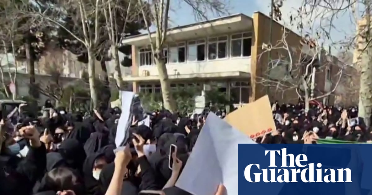 Armed police flood Iran’s universities to crush student protests | Iran