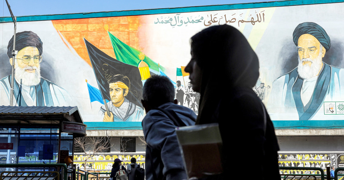 Iranian students clash with pro-government groups at defiant protests Iranian students clash with pro-government groups at defiant protests