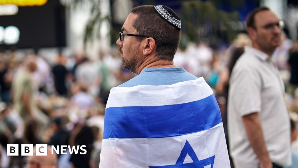 Bondi Beach attack: Australia royal commission into antisemitism begins – BBC