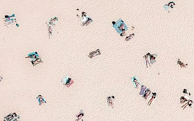 The Blogs: If You Stand for Nothing, You Fall for Anything | Manis Friedman The Blogs: If You Stand for Nothing, You Fall for Anything | Manis Friedman