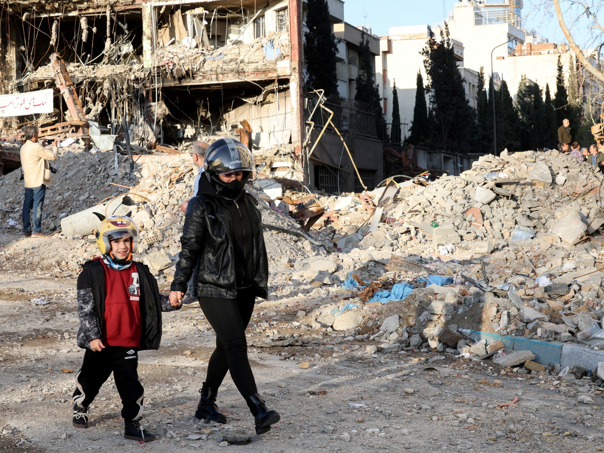 US-Israel war on Iran: What’s happening on day 27 of attacks? | US-Israel war on Iran News US-Israel war on Iran: What’s happening on day 27 of attacks? | US-Israel war on Iran News