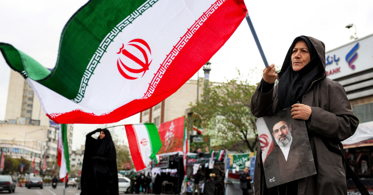 Trump insists Tehran wants a deal; Iran and Israel exchange new strikes