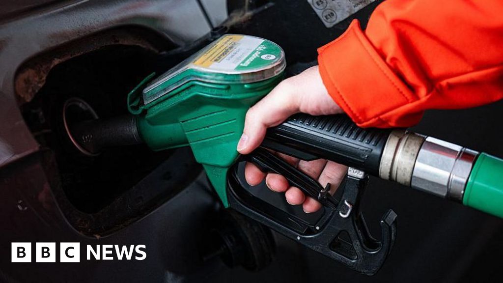 US eases Russia oil sanctions as Iran war pushes up energy prices – BBC US eases Russia oil sanctions as Iran war pushes up energy prices – BBC