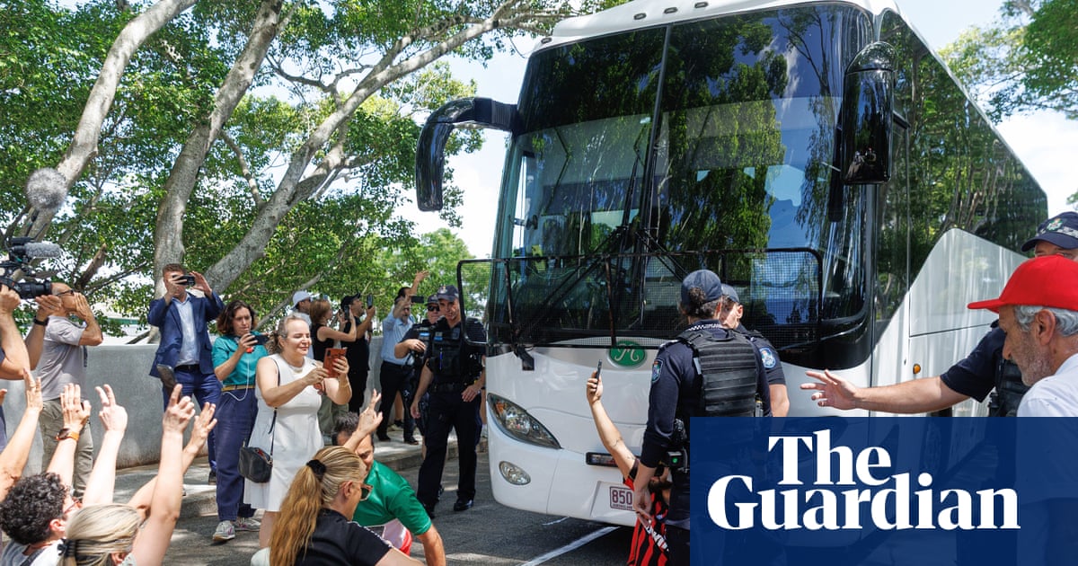 Iran women’s football team leave on bus after landing in Sydney as emotional supporters watch on | Iran women’s football team