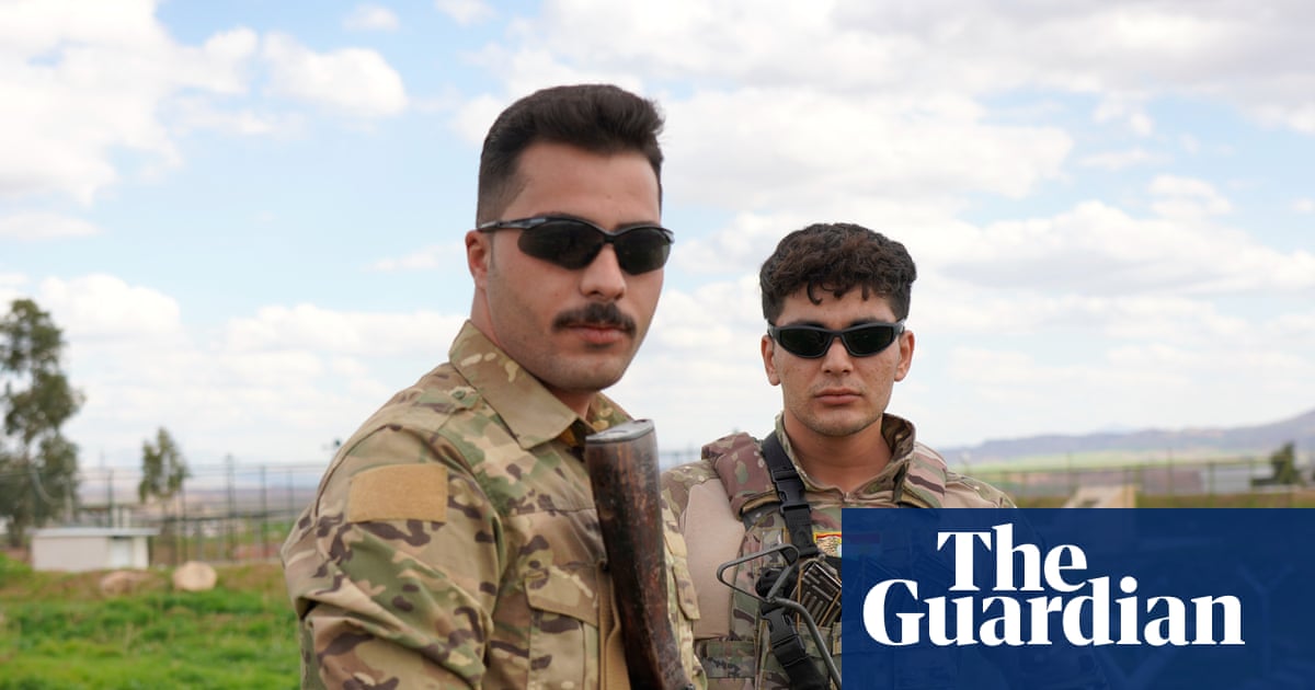 Airstrikes hit Iran-Iraq border as US and Israeli plan to mobilise Kurds gathers pace | Iran Airstrikes hit Iran-Iraq border as US and Israeli plan to mobilise Kurds gathers pace | Iran