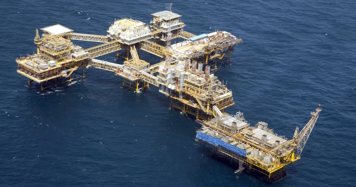 Iran shields its oil exports as Hormuz flows falter