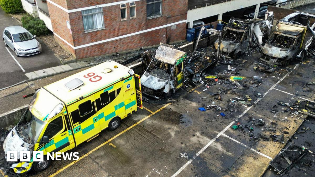 Golders Green: Arson attack on Jewish charity ambulances being investigated by counter-terror police Golders Green: Arson attack on Jewish charity ambulances being investigated by counter-terror police