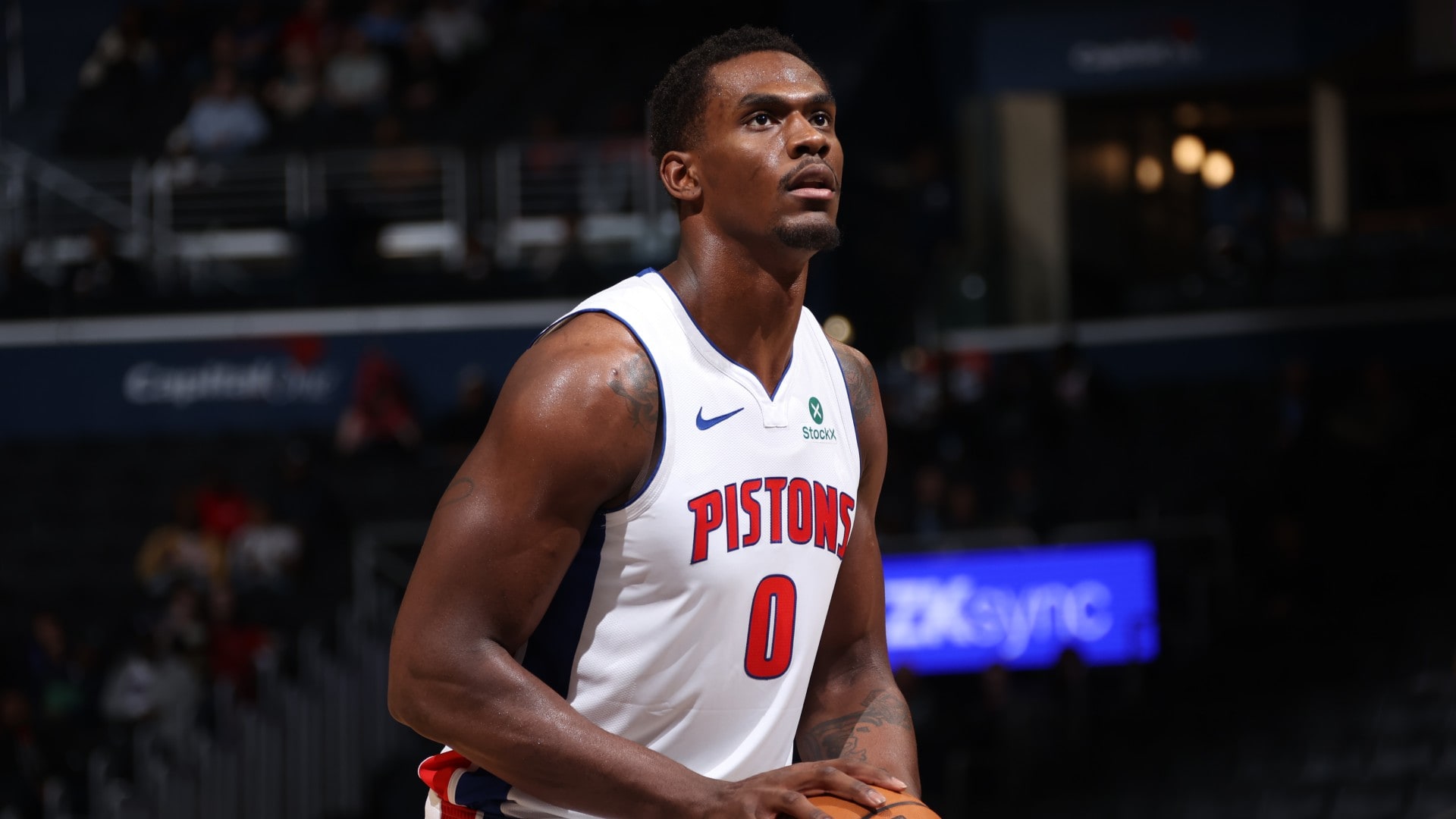 Knicks-Hornets lead 3-game Thursday in the NBA