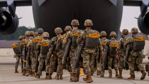 US mulls sending 10,000 additional troops to Middle East US mulls sending 10,000 additional troops to Middle East