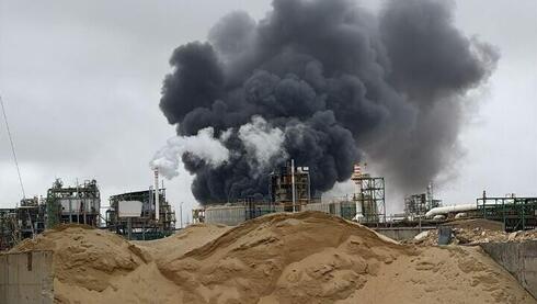 Fire, black smoke after Iranian missile strike on southern chemical plant; one lightl