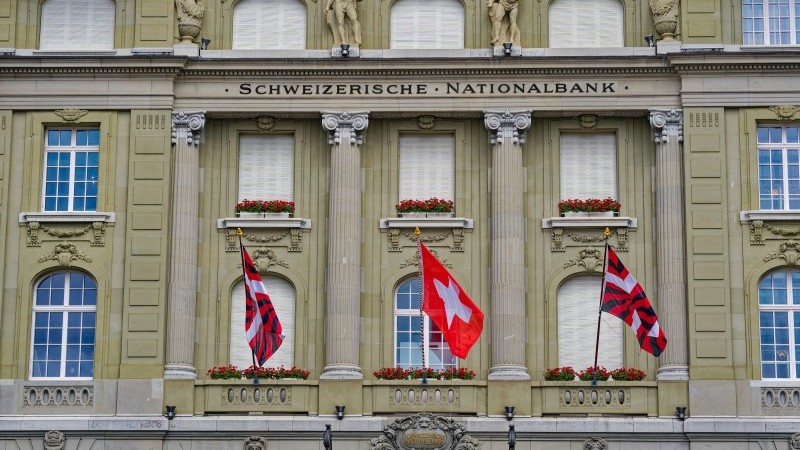 Pulled in opposite directions, the Swiss National Bank is likely to keep rates steady | articles