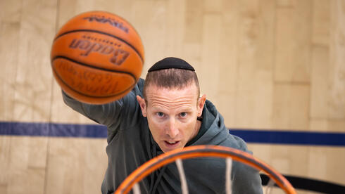 The ‘Jewish Jordan’ resets course after fame and lost NBA dream with faith The ‘Jewish Jordan’ resets course after fame and lost NBA dream with faith
