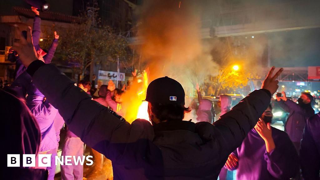 Teenager among first to be executed over Iran's anti-government protests – BBC Teenager among first to be executed over Iran's anti-government protests – BBC