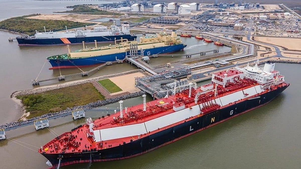 US natural gas prices retreat to monthly low as profit taking begins