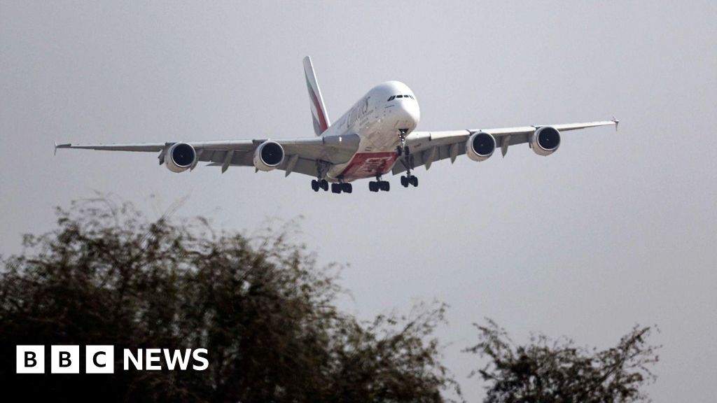 First chartered flight for UK nationals due to leave Oman – BBC First chartered flight for UK nationals due to leave Oman – BBC