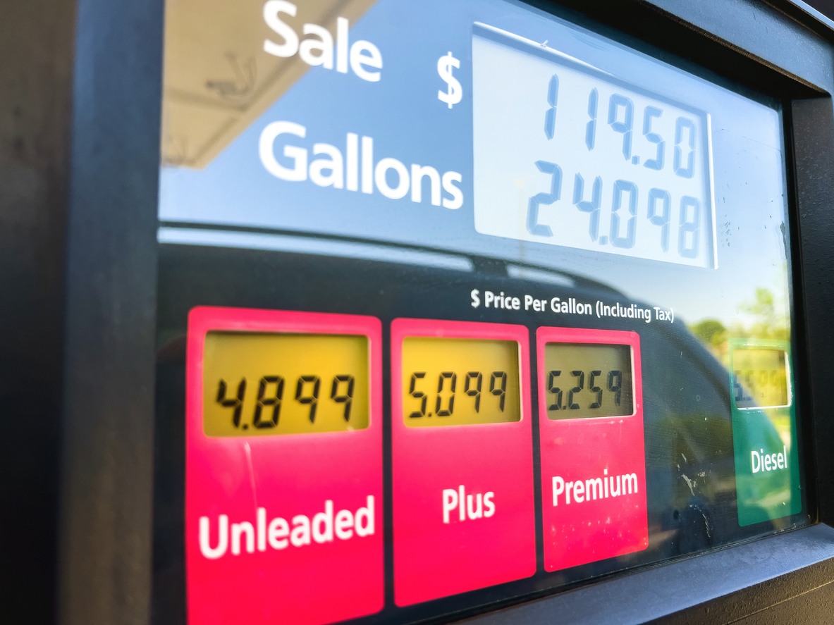 Consumer Confidence Drops Amid Rising Gas Prices and Inflation
