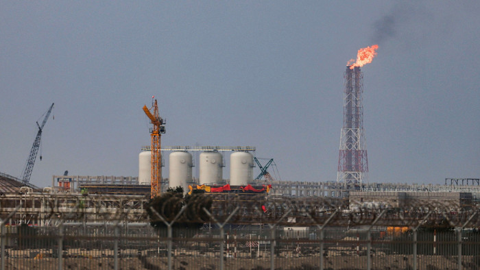 Qatar warns war will force Gulf to stop energy exports within weeks