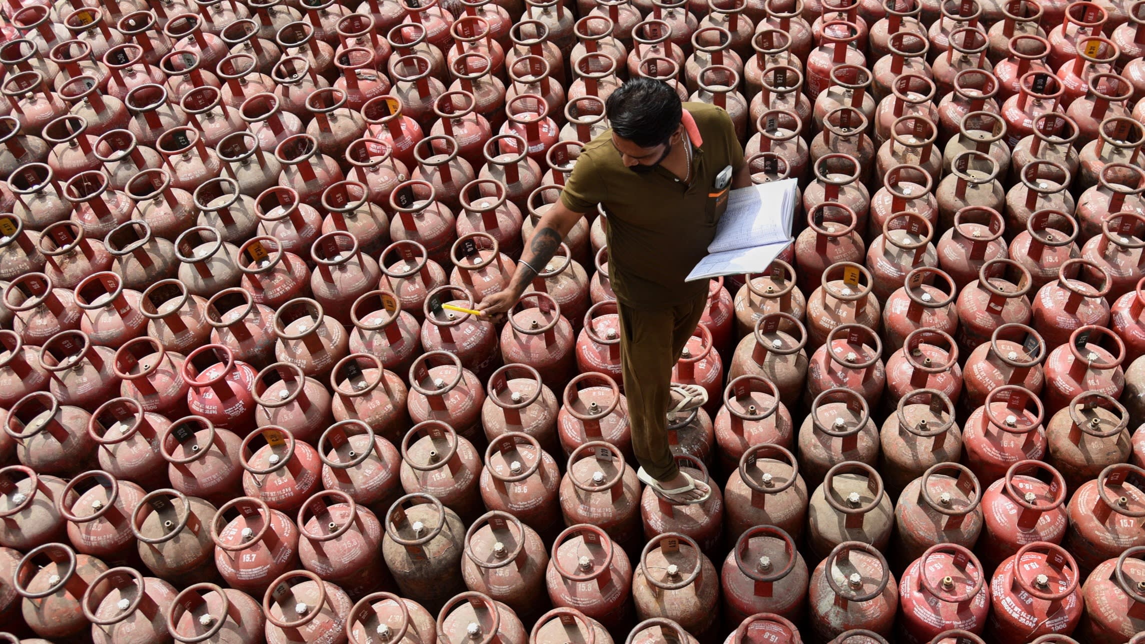 World faces gas supply cliff edge as Gulf’s final LNG shipments approach ports – Financial Times World faces gas supply cliff edge as Gulf’s final LNG shipments approach ports – Financial Times