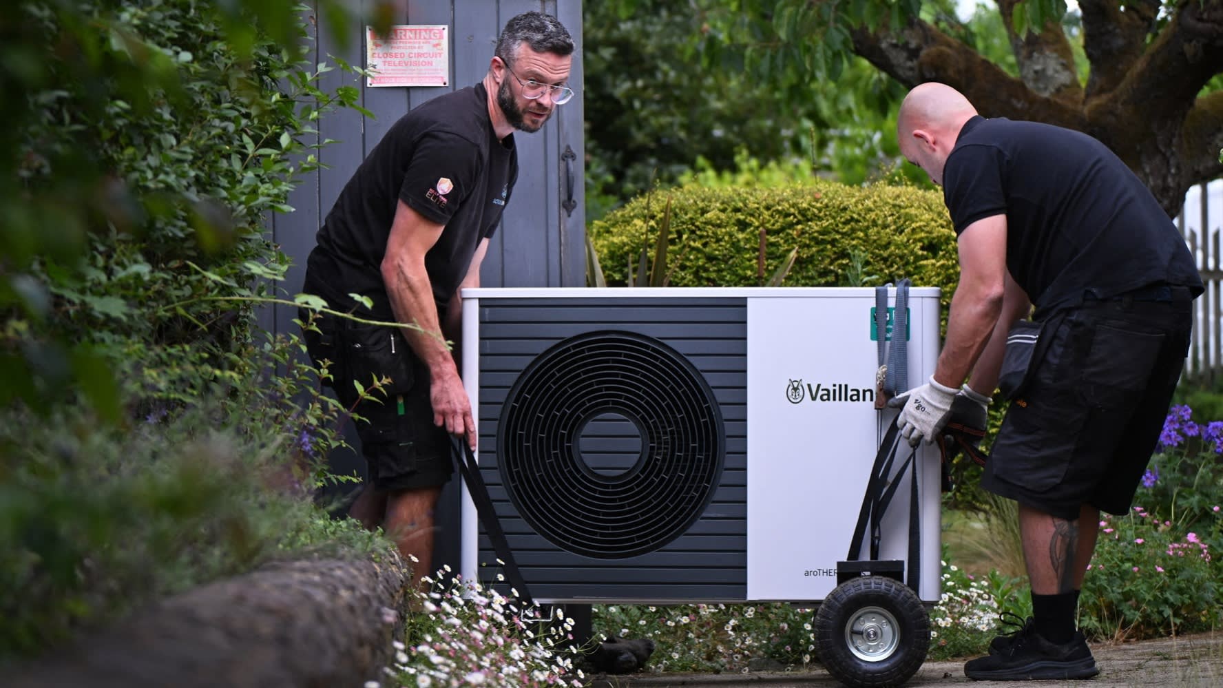 Net zero will cost less than fossil fuel price rise, UK climate adviser says – Financial Times Net zero will cost less than fossil fuel price rise, UK climate adviser says – Financial Times