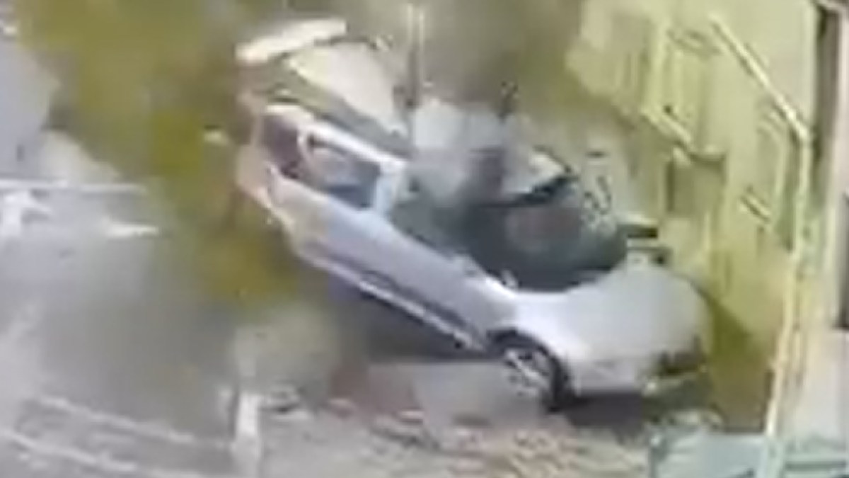 ‘Missile hit’ flips car in Israel | US-Israel war on Iran