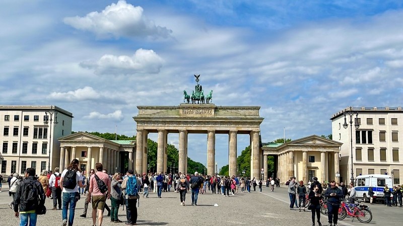 German jobs resilience offers scant support for private consumption | snaps