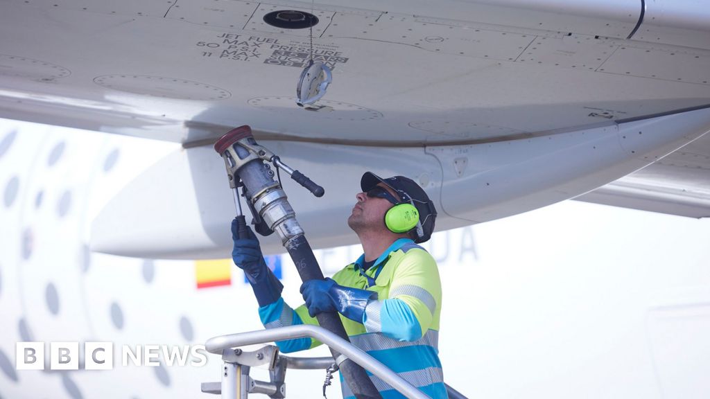 EU airline industry fears fuel shortages if Strait of Hormuz stays closed – BBC