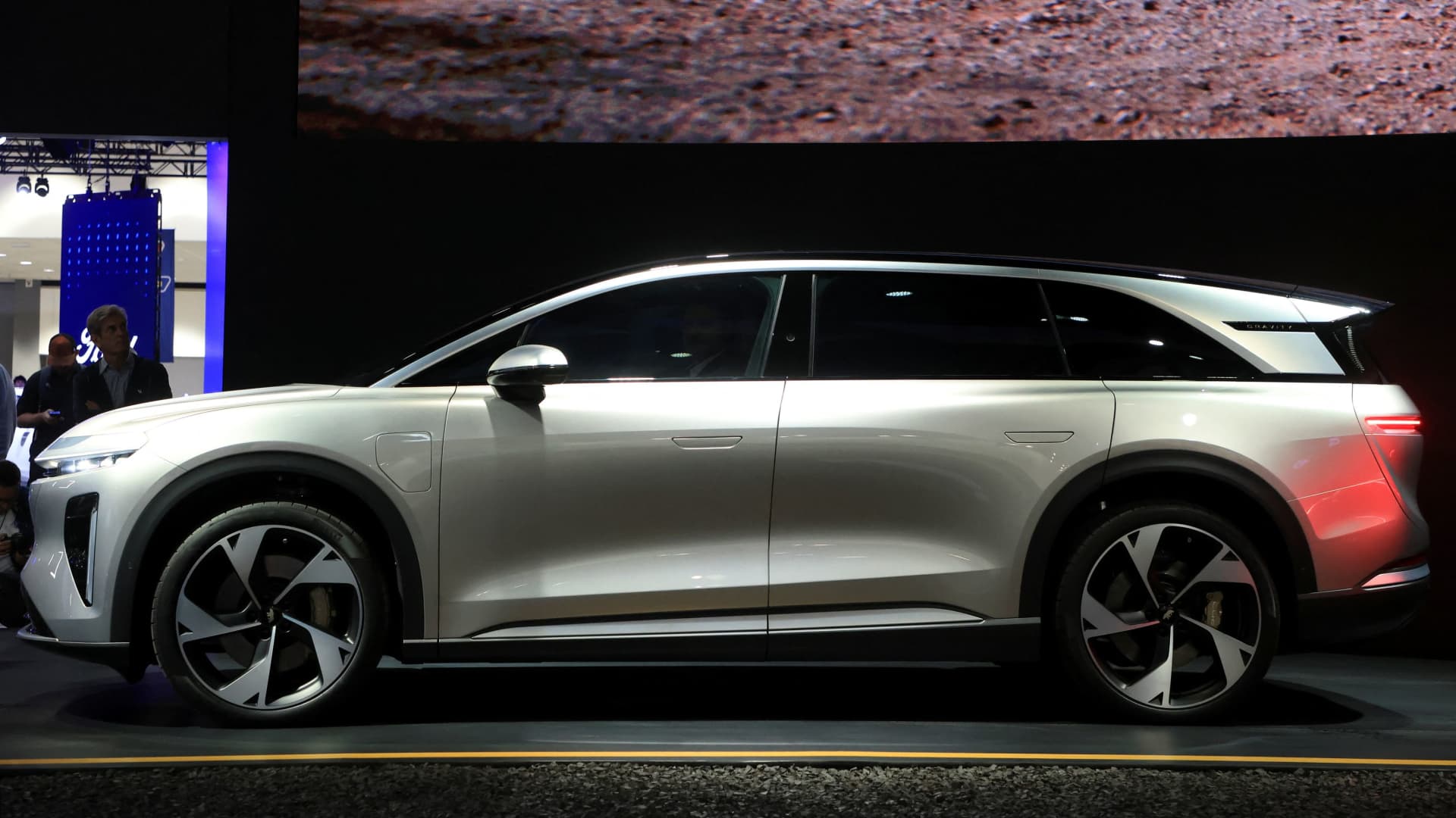 Lucid misses Q1 vehicle delivery estimates on supplier disruptions